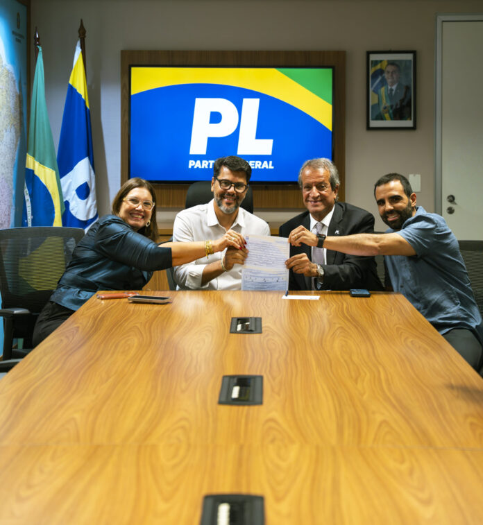 de-olho-na-cldf,-pastor-alessandro-paiva-se-filia-ao-pl