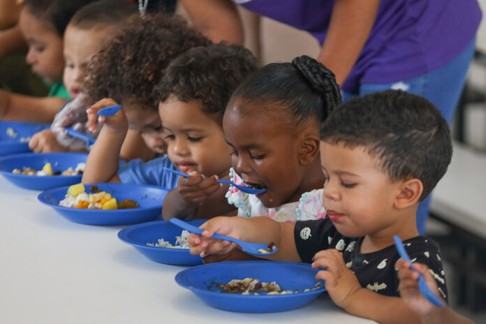 com-creches-100%-integrais,-df-muda-logica-do-atendimento-na-primeira-infancia