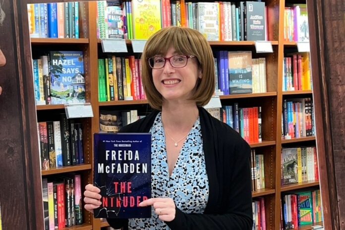 quem-e-sara-cohen-e-qual-e-a-relacao-dela-com-a-saga-a-empregada