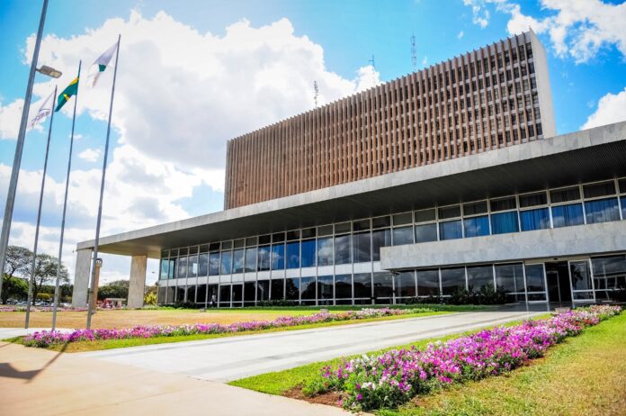 celina-leao-cria-secretaria-de-governanca-digital-com-foco-em-atendimento-mais-rapido-e-digital-ao-cidadao
