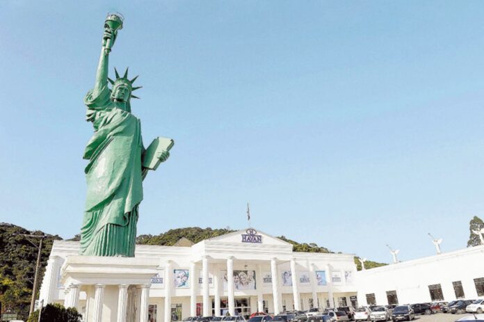 hang-fala-em-“ato-planejado”-apos-estatuas-da-havan-serem-atacadas-em-4-estados
