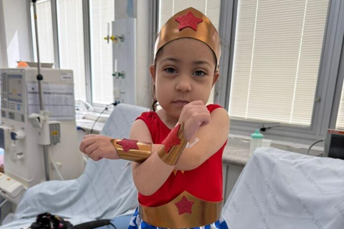 “fe”,-afirma-mae-apos-filha-superar-parada-cardiaca-de-30-minutos