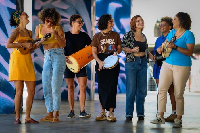 samba-da-passarinha:-conheca-o-grupo-feminino-que-domina-rodas-do-df