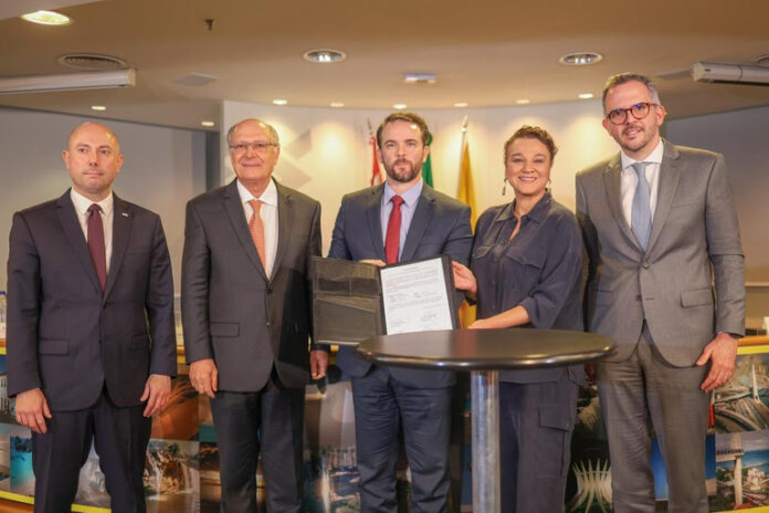 governo-assina-emprestimo-do-banco-do-brasil-para-conclusao-das-obras-do-tunel-santos-guaruja