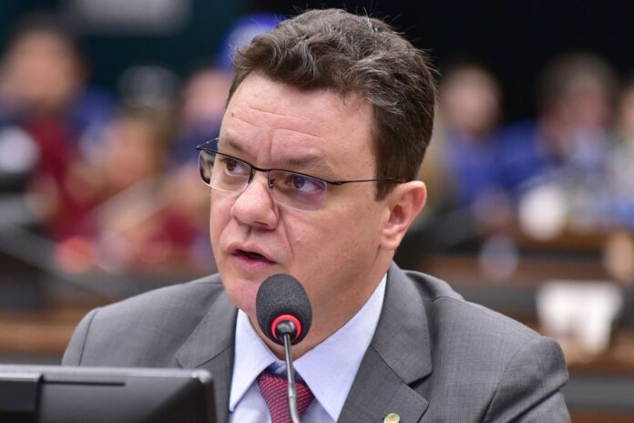 camara-elege-odair-cunha-para-vaga-de-ministro-do-tcu