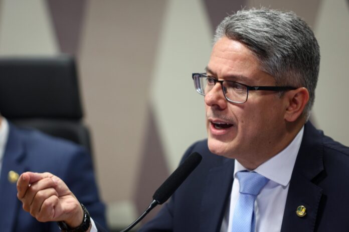 relator-reage-a-rejeicao-de-relatorio-em-cpi:-manobra-do-governo