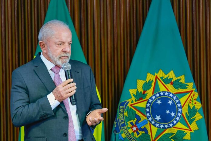 lula-critica-fim-do-imposto-sindical-e-diz-que-movimento-foi-asfixiado