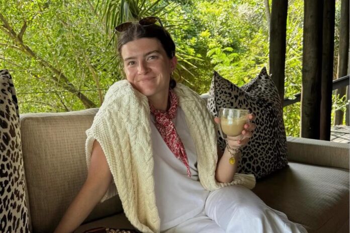 jovem-ignora-“pele-seca-no-seio”-e-descobre-cancer-meses-depois