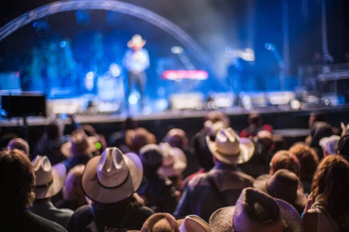 sertanejo-adota-“formula-do-sucesso”-e-cai-na-mesmice-da-repeticao