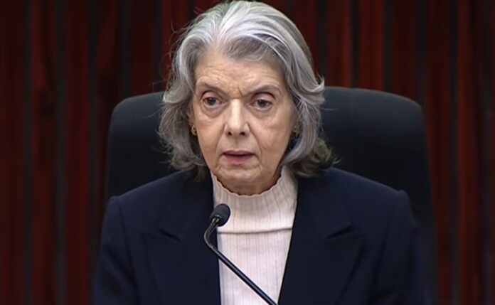 carmen-segue-moraes-e-vota-para-condenar-eduardo-bolsonaro-por-difamacao-contra-tabata