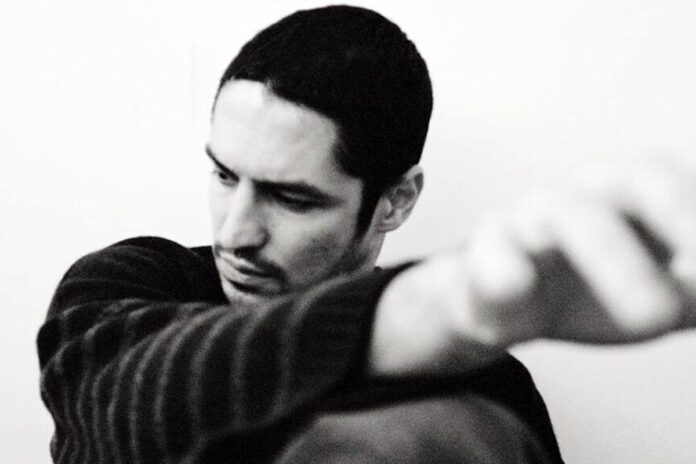 gabriel-leone-estreia-como-cantor-e-traz-1o-album-em-show-intimista