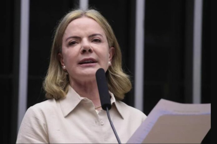 gleisi-aciona-camara-contra-assessor-de-trump-por-ofender-brasileiras