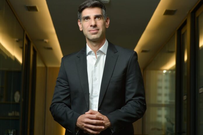 recorde-de-emprego-no-brasil.-recorde-de-jovens-em-funcoes-que-estao-em-extincao