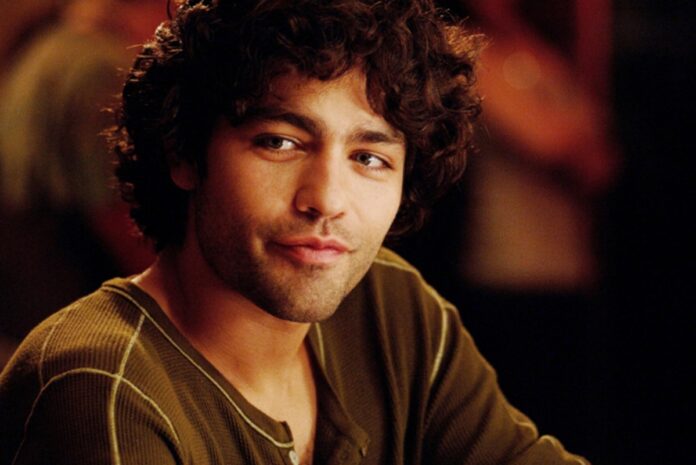 ator-de-o-diabo-veste-prada-se-afastou-de-hollywood-apos-sucesso-do-filme