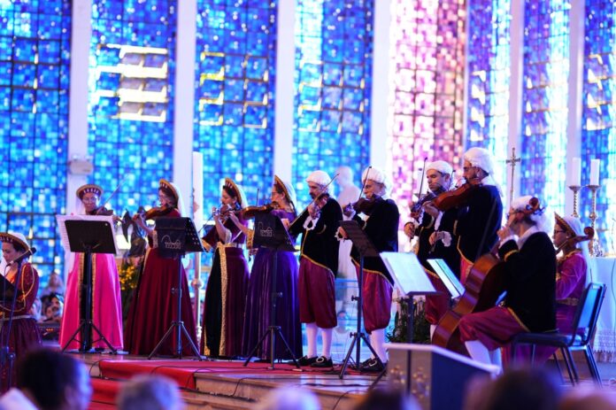 obach-leva-concerto-de-encerramento-da-turne-de-pascoa-a-ceilandia,-no-domingo-3-de-maio