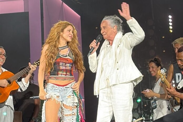maria-bethania-cantara-ao-lado-de-escola-de-samba-em-show-de-shakira
