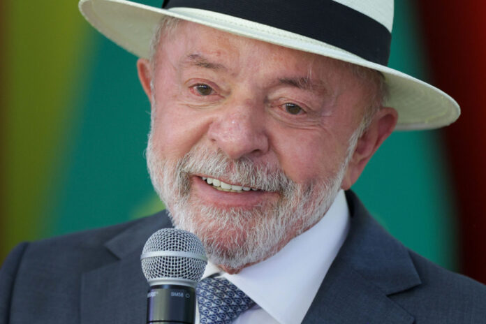 lula-libera-r$-305-milhoes-para-vitimas-de-enchentes-em-pe,-pb-e-rs.-video