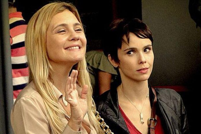 debora-falabella-revela-desafio-ao-atuar-com-adriana-esteves:-“intensas”