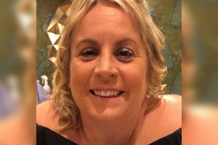 mulher-descobre-cancer-no-ovario-apos-tumor-romper-durante-banho