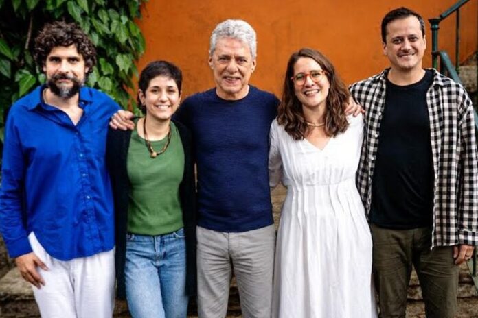 chico-buarque-participa-do-album-de-estreia-dos-escafandristas