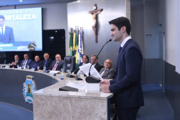 camara-de-fortaleza-entrega-medalha-do-merito-juridico-a-rogerio-feitosa-mota-por-iniciativa-de-pedro-matos