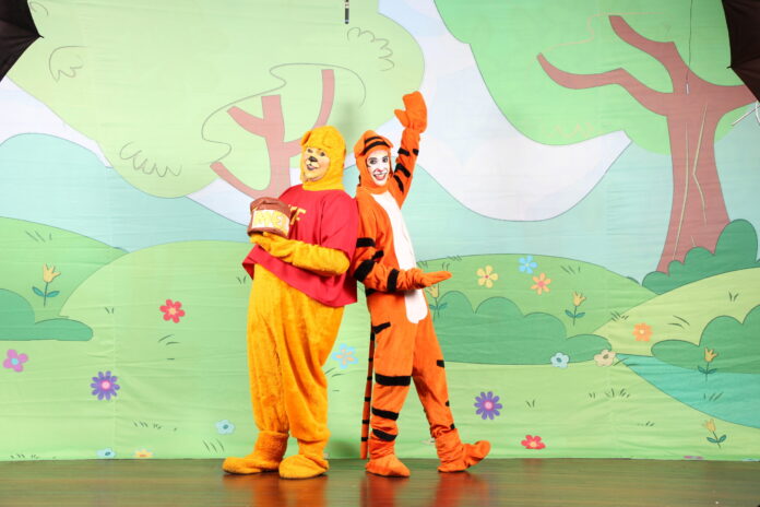 df-plaza-amplia-programacao-para-familias-com-novo-espaco-de-troca-de-figurinhas-e-teatro-infantil