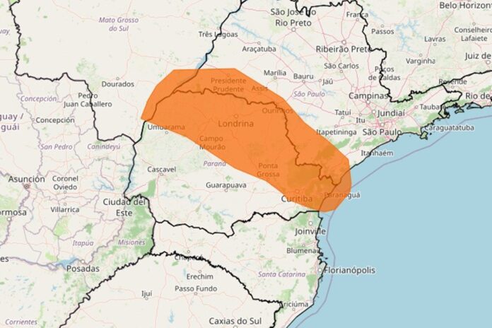 inmet-preve-chuvas-intensas-e-ventos-de-ate-100-km/h-em-3-estados