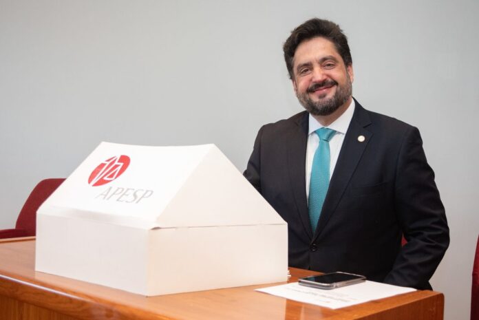 sp-aprova-licenca-paternidade-de-20-dias-para-servidores-publicos