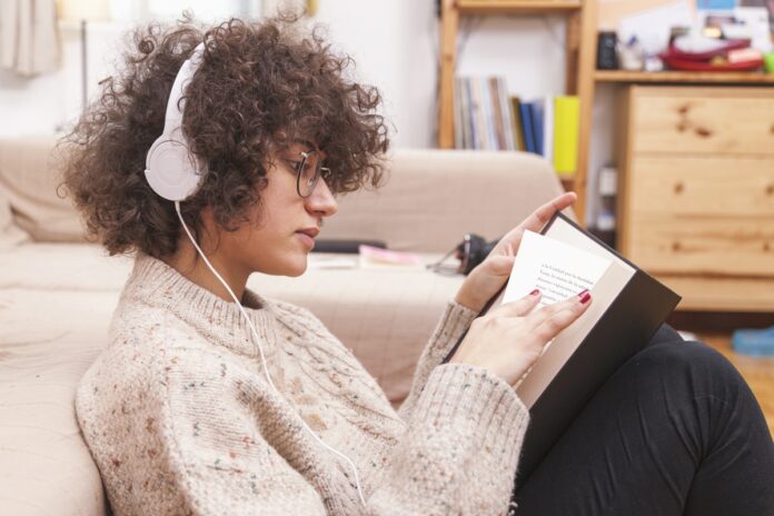 saiba-se-ouvir-musica-ao-estudar-ajuda-ou-atrapalha-a-concentracao