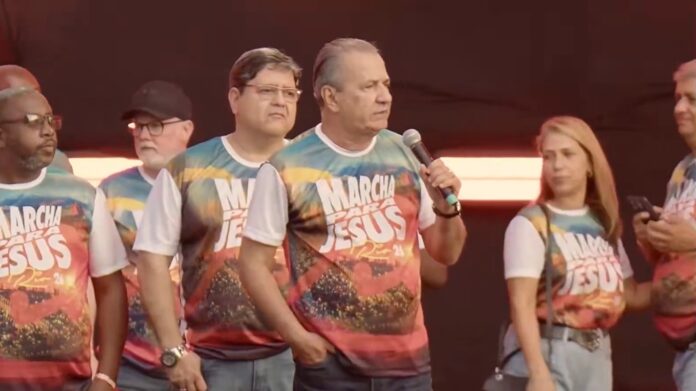 sem-flavio,-marcha-para-jesus-no-rj-teve-discurso-politico-de-malafaia