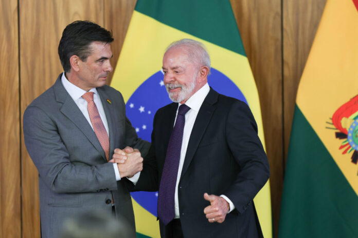 lula-envia-ajuda-humanitaria-a-bolivia-apos-pedido-de-rodrigo-paz