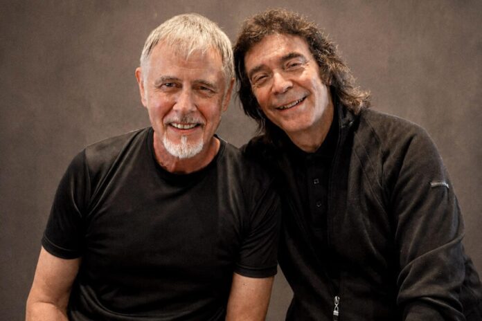 ritchie-e-steve-hackett-relancam-hit-dos-anos-1980-gravado-no-brasil