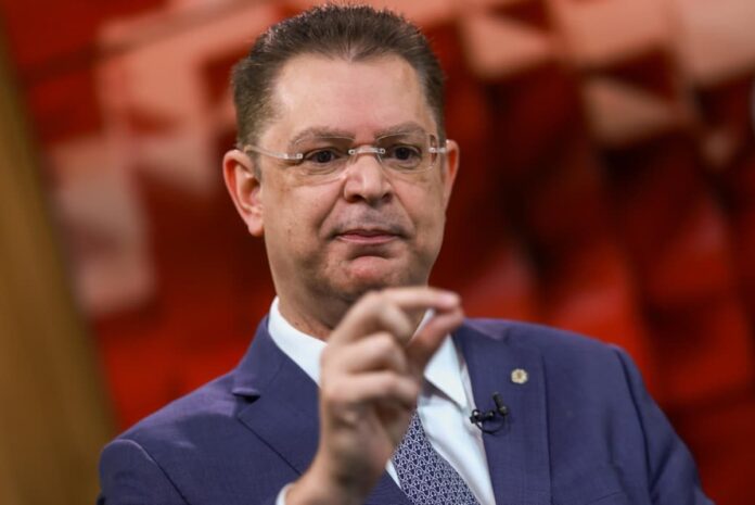 lider-do-pl-na-camara-diz-que-partido-apoiara-escala-4×3