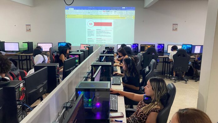 projeto-de-inclusao-digital-amplia-perspectivas-profissionais-para-juventude-do-df