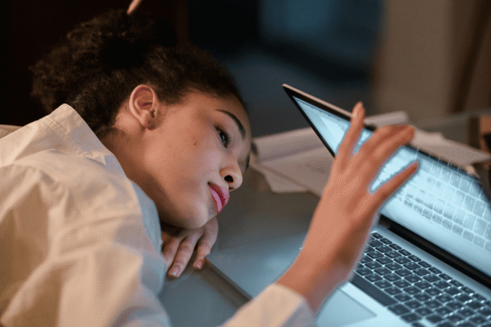 fadiga-cronica-ou-burnout?-aprenda-a-identificar-os-sinais-de-alerta