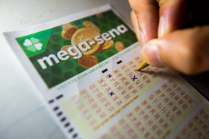 confira-os-numeros-da-mega-sena-3017-sorteados-hoje-(11/6)