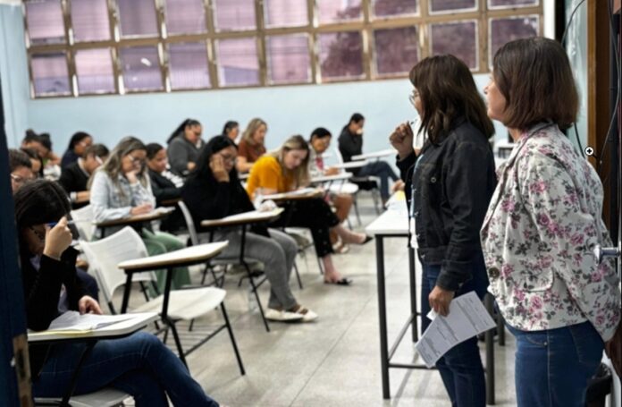 ibge-abre-selecao-com-mais-de-8-mil-vagas-e-salarios-de-ate-r$-4-mil