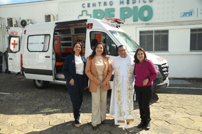 centro-medico-padre-pio-recebe-doacao-de-uti-movel 
