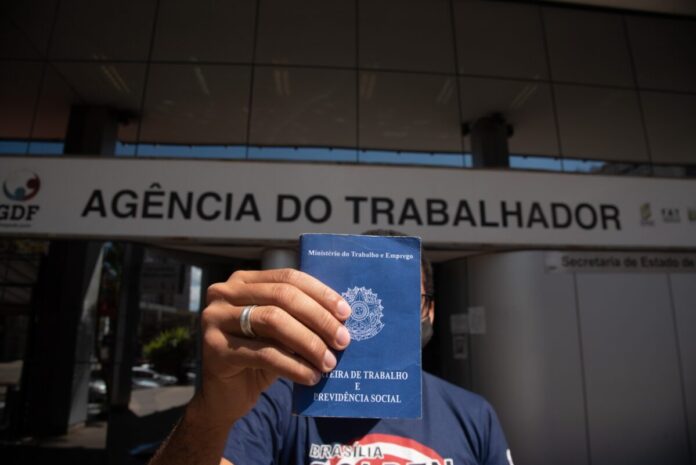 pt-usa-fim-da-escala-6×1-para-engajar-redes-e-pressionar-o-senado