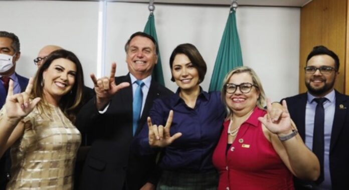 apos-elogiar-acao-de-lula,-michelle-fala-em-pauta-acima-de-ideologia