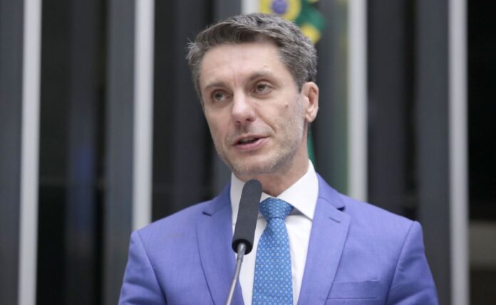 tse-mantem-alex-manente-na-presidencia-do-cidadania