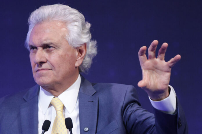caiado-critica-flavio-e-diz-que-brasil-perdeu-“relevancia”-com-lula