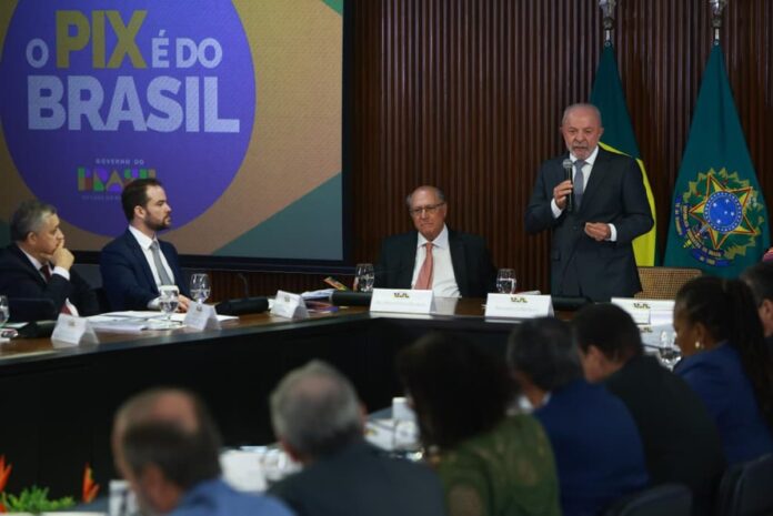 por-soberania,-lula-reune-ministros-em-discussao-de-minerais-criticos