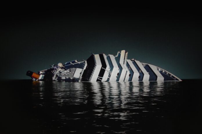 fotos-revelam-tragedia-do-costa-concordia-retratada-pela-netflix