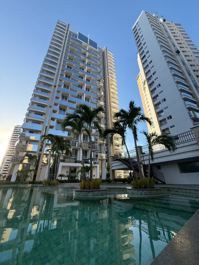 arquitetura-contemporanea,-biofilia-e-espacos-amplos-fazem-do-new-york-residence-referencia-para-familias-no-alto-padrao