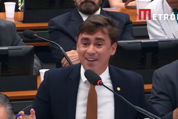 nikolas-ferreira-ironiza-governo-lula-apos-tarifa-de-25%:-“make-the-l”