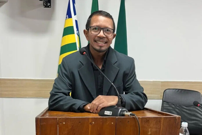 vereador-do-pt-morre-apos-levar-mais-de-2-mil-picadas-de-abelha
