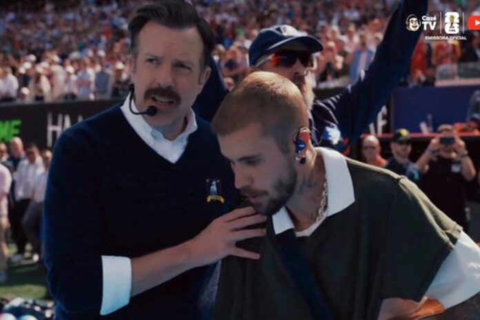 o-que-e-ted-lasso,-serie-mencionada-no-show-da-final-da-copa-do-mundo