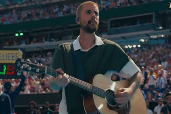 justin-bieber-decepciona-fas-com-show-no-intervalo-da-final-da-copa