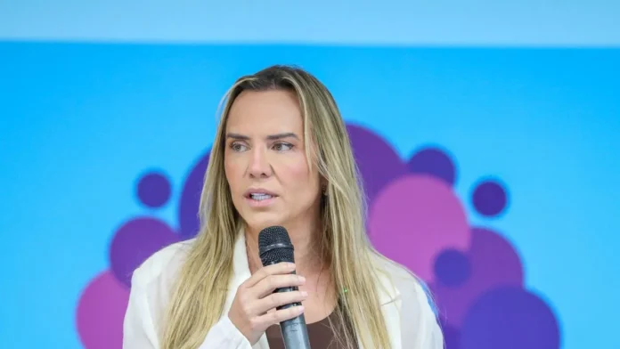 celina-leao-consolida-lideranca-no-df-com-apoio-da-direita